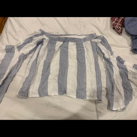 Top - Picture 2 of 2